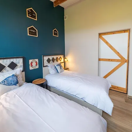Elegant Place In Goesnes, Cleaning Included Holiday home
